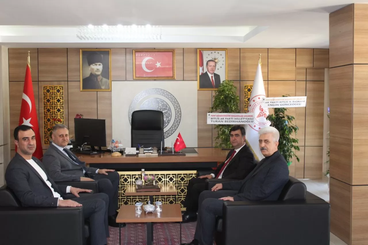 Bitlis İl Özel İdaresi'nden İl Sağlık Müdürü'ne Hayırlı Olsun Ziyareti