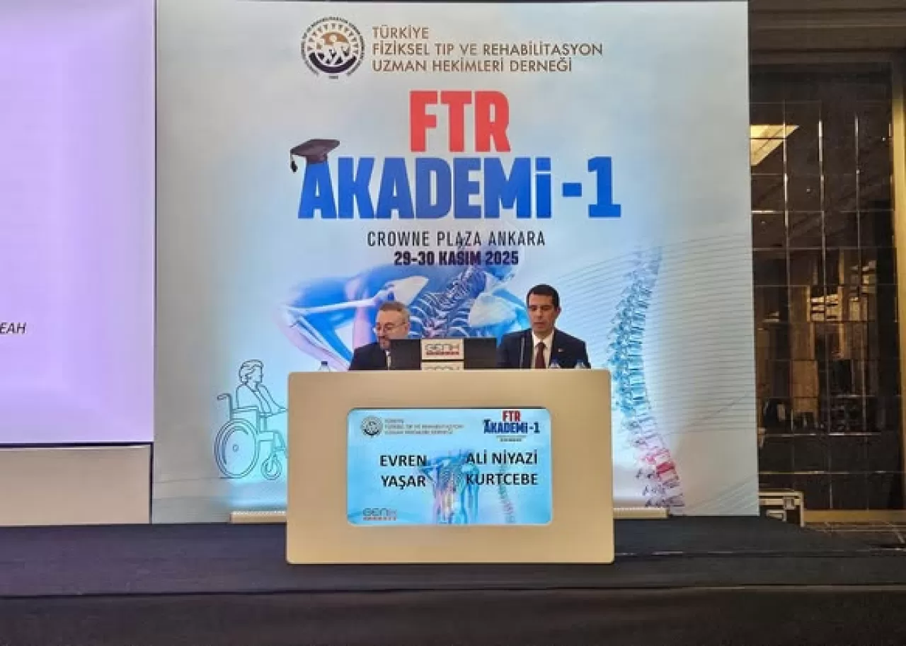 Ankara İl Sağlık Müdürü Kurtcebe, Bel Ağrıları Paneli'ne Başkanlık Etti