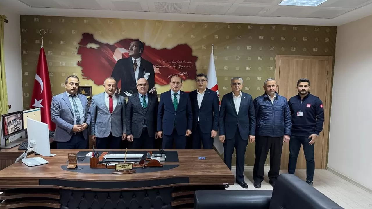 Memur-Sen Heyeti Çorum 112 Acil Çağrı Merkezi'ni Ziyaret Etti