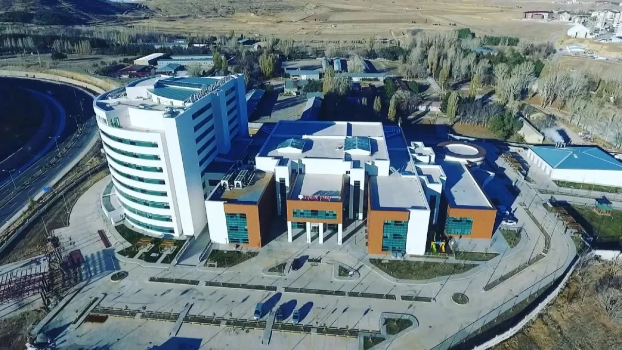 Bayburt Yeni Devlet Hastanesi'nde Kasım Ayında 42 Bin 558 Hasta Muayene Edildi