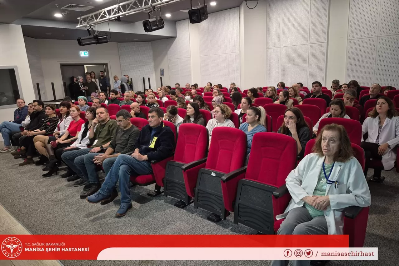 Manisa Şehir Hastanesi'nde Antimikrobiyal Direnç ve HIV/AIDS Farkındalık Toplantısı