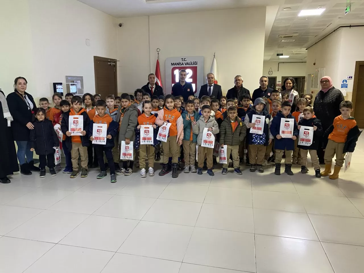 Manisa'da Öğrencilere 112 Acil Çağrı Merkezi'nin Doğru Kullanımı Anlatıldı