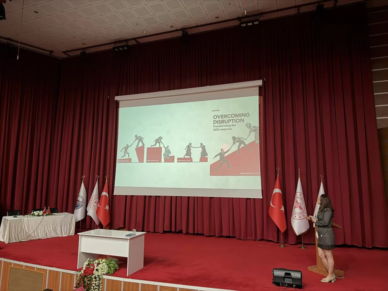 Diyarbakır'da Dünya HIV AIDS Haftası'nda Farkındalık Etkinliği Düzenlendi