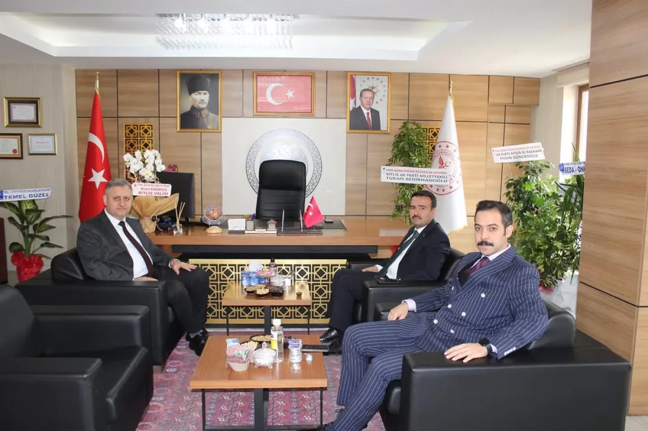 Bitlis İl Sağlık Müdürü Doç. Dr. Şaban Ergene'ye Kaymakamlardan Hayırlı Olsun Ziyareti