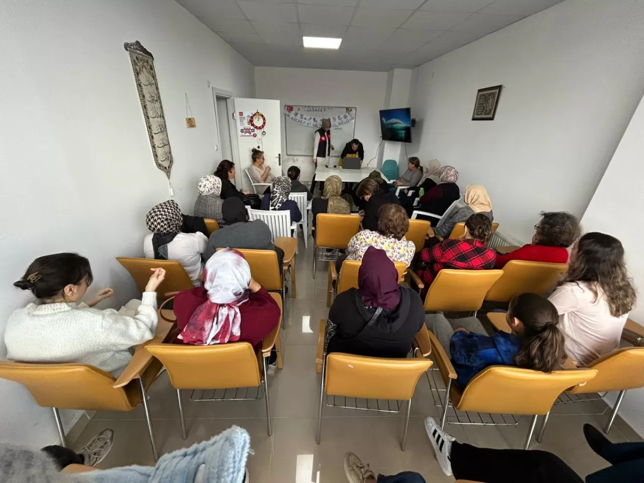 Çanakkale'de Vatandaşlara 112 Acil Çağrı Merkezi'nin Doğru Kullanımı Anlatıldı