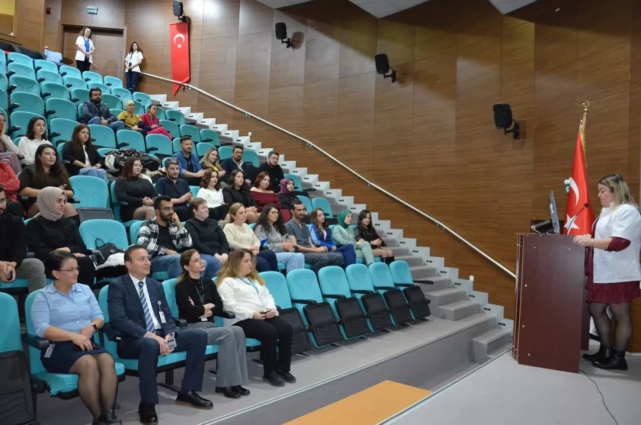 Balıkesir'de Yoğun Bakım Hemşireliği Eğitimi Tamamlandı