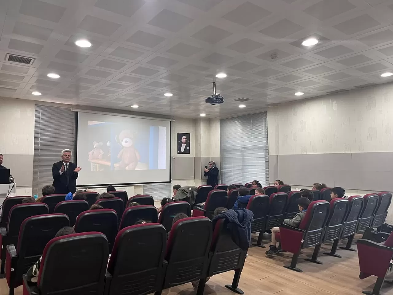 Bolu'da Öğrencilere 112 Acil Çağrı Merkezi Tanıtıldı