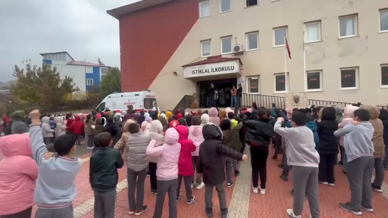 Tunceli'de Öğrenciler 