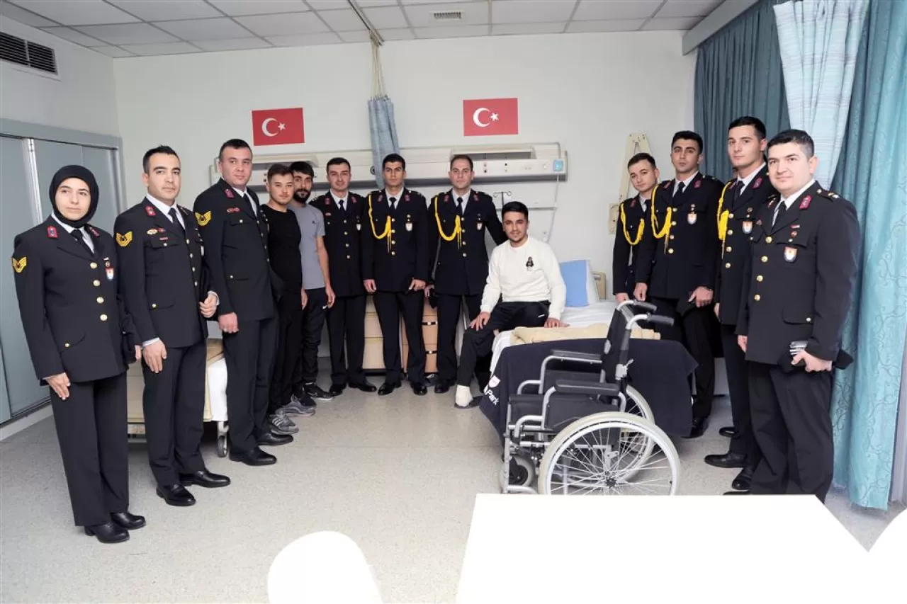 Ankara'da Gaziler ve İç Güvenlik Yaralıları Anlamlı Ziyaretle Moral Buldu