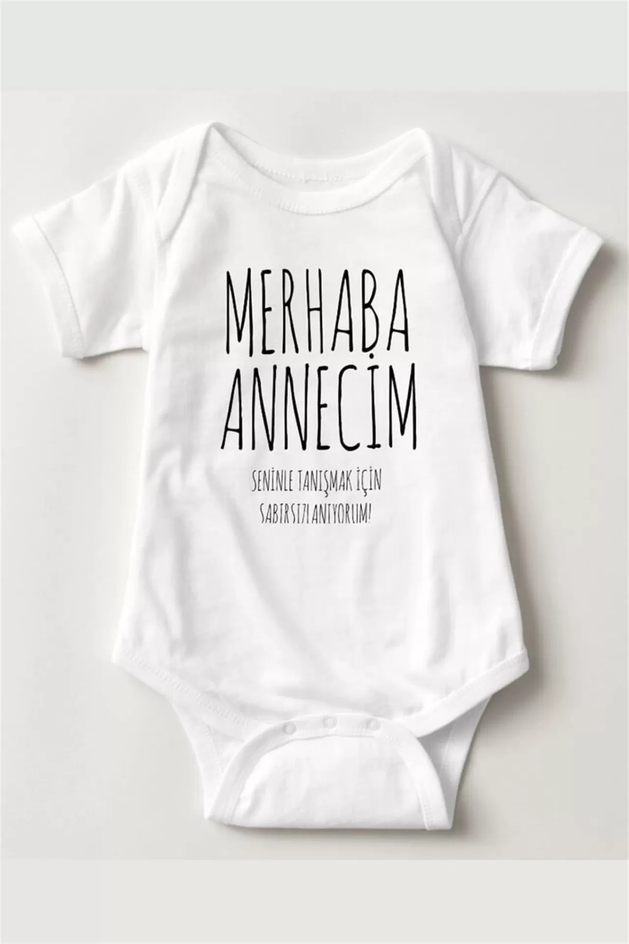 Bebeğinize Giydirdiğiniz Kumaş, Sadece Onu Değil Ruhunu da Sarıyor: Nöro-Giyinme Ritüeli