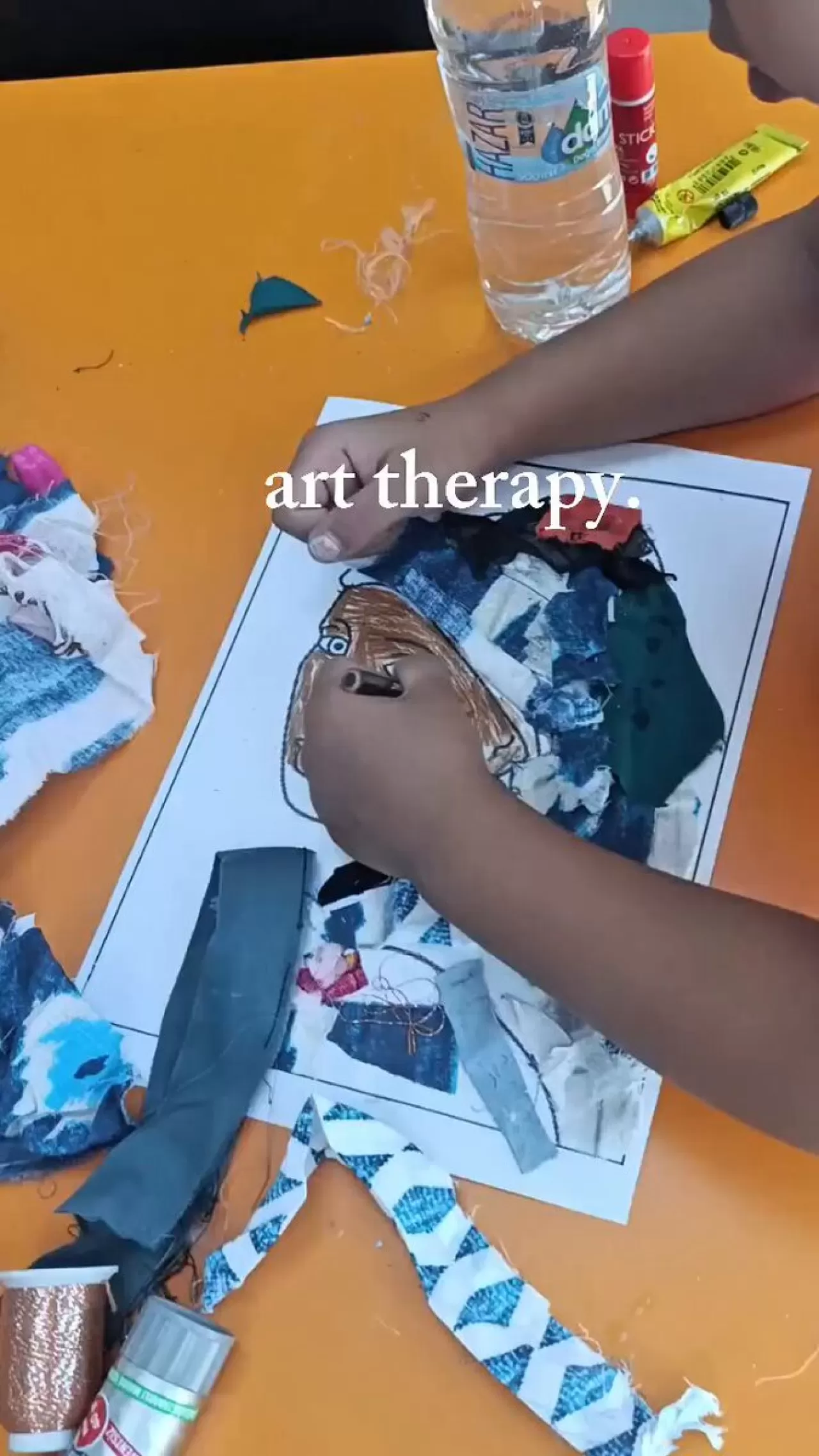 Doğubayazıt Gençlik Merkezi'nde Çocukların Yaratıcılığı Assamblaj Çalışmasıyla Gelişiyor