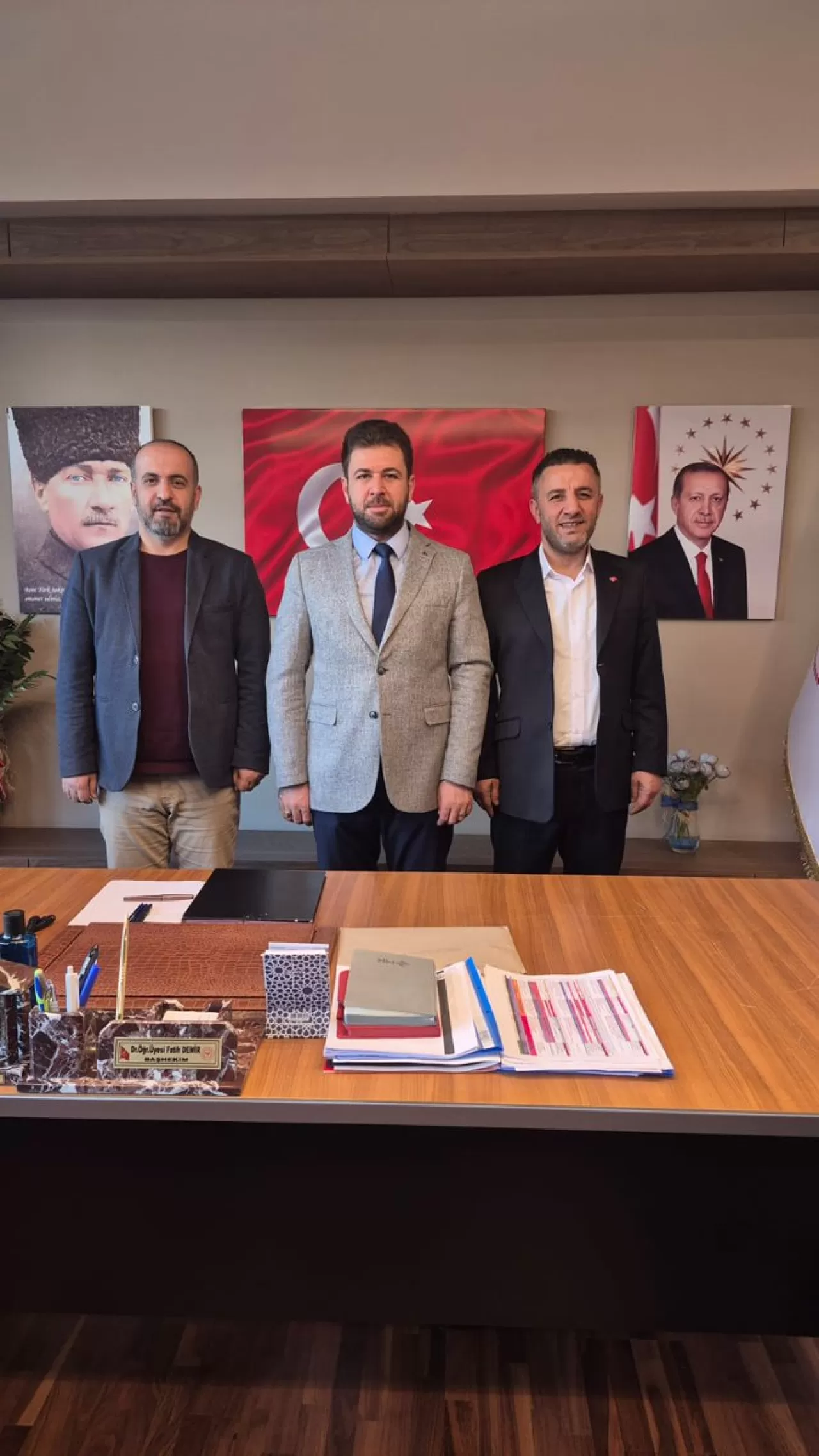 Elazığlılar Dernek Başkanı Fethi Sekin Şehir Hastanesi Başhekimi'ni Ziyaret Etti