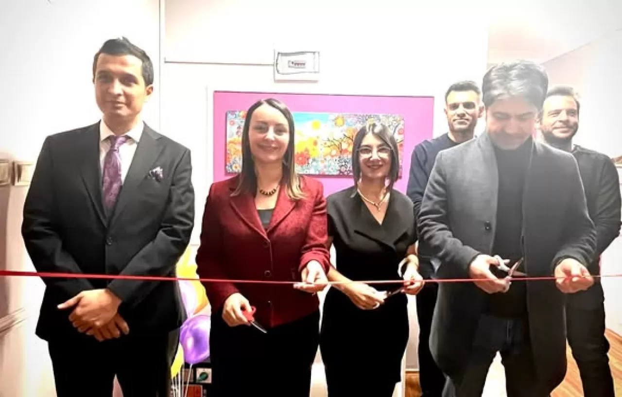 Ağrı'da Dr. Nilay Dinçgözoğlu'nun Yeni Kliniği Hizmete Açıldı