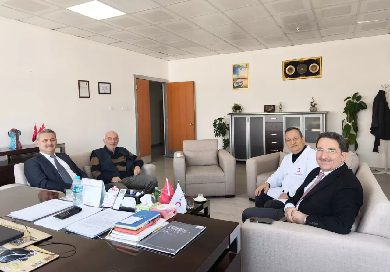 Konya İl Sağlık Müdürü Yusuf Yavuz, Kızılay Hastanesi'ni Ziyaret Etti