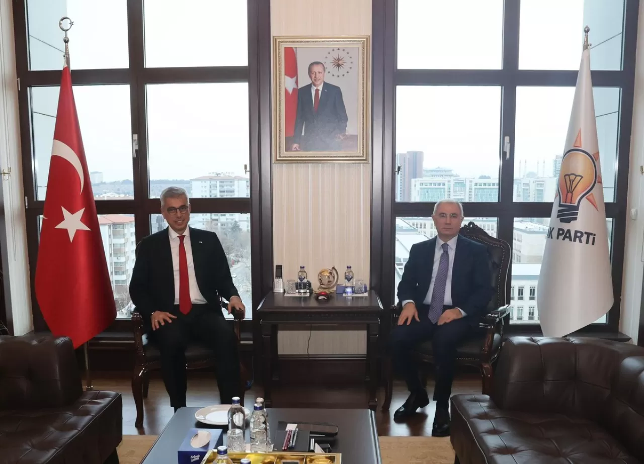 Sağlık Bakanı Prof. Dr. Kemal Memişoğlu, AK Parti Genel Merkezi'nde Efkan Ala'yı Ziyaret Etti