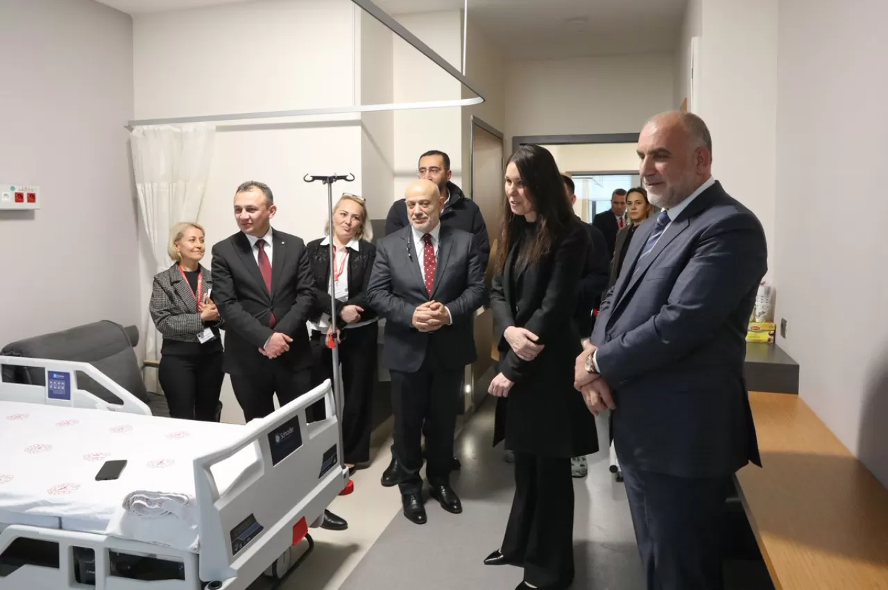 Samsun'da Şehir Hastanesi Ziyareti: Hastalara Geçmiş Olsun Mesajı