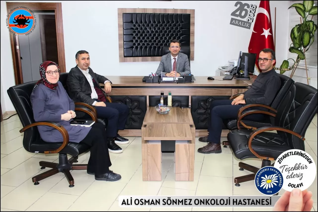 Bursa Kanserle Savaş Derneği, Ali Osman Sönmez Onkoloji Hastanesi'ni Ziyaret Etti