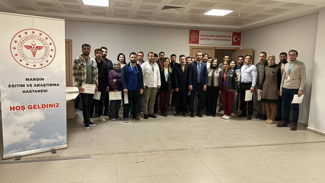 Mardin Eğitim ve Araştırma Hastanesi'nde Acil Bakım Hemşireliği Eğitimi Tamamlandı