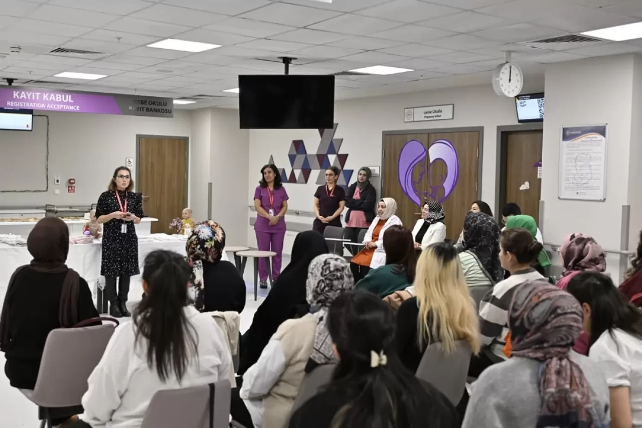 Ankara Etlik Şehir Hastanesi'nde Anne Adayları için Doğum Çantası Hazırlama Etkinliği