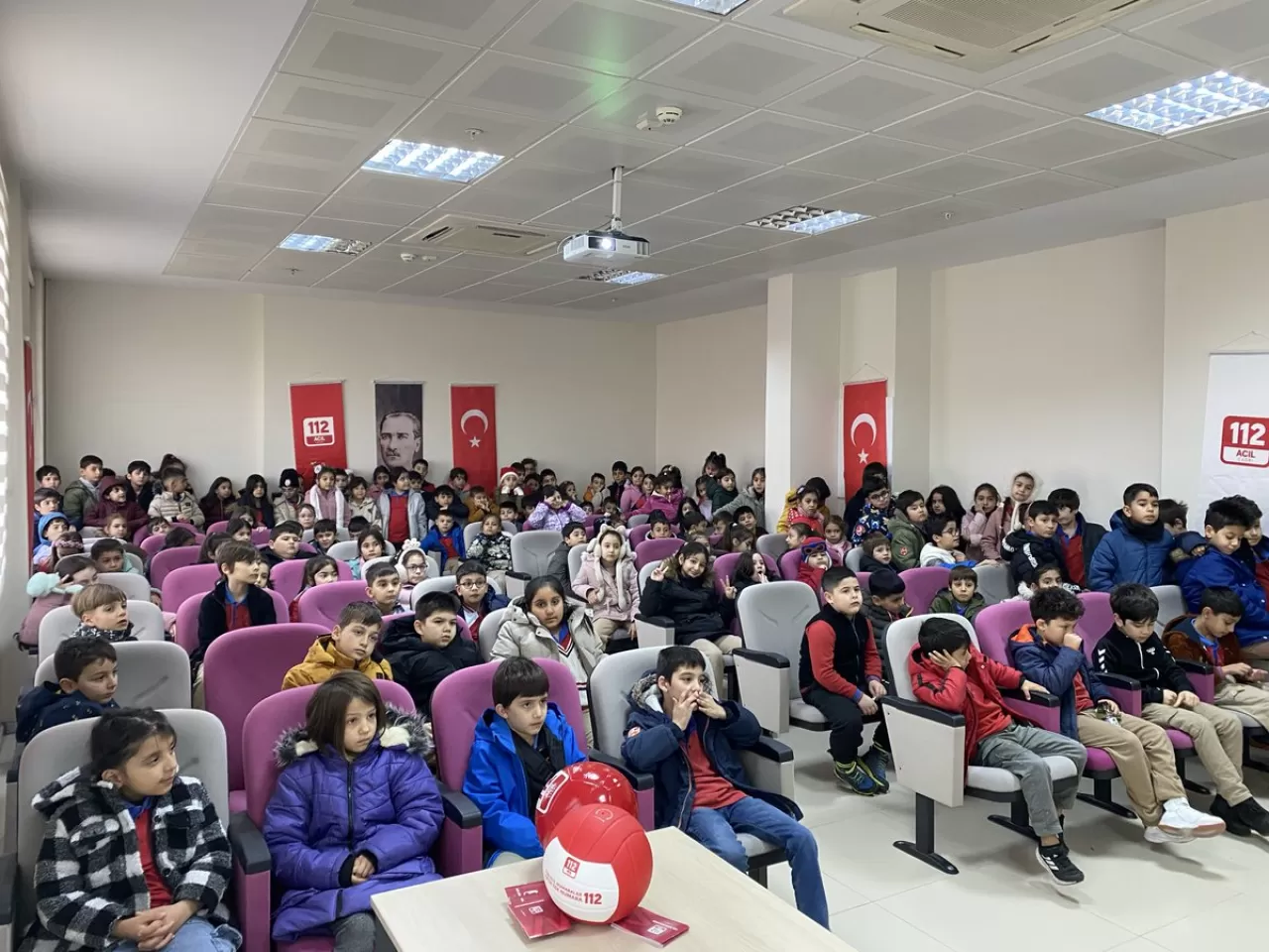 Aydın'da 112 Acil Çağrı Merkezi, Öğrencilere Yönelik Farkındalık Eğitimi Düzenledi