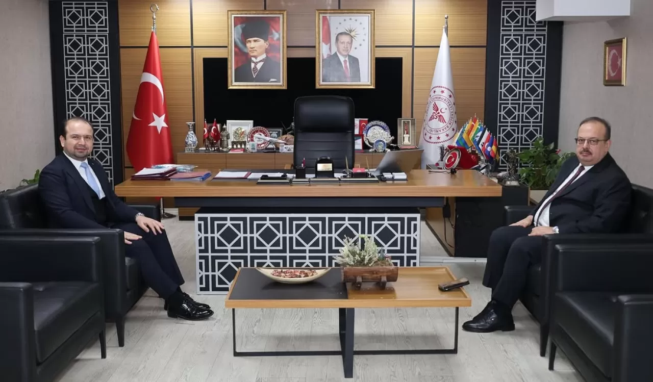 Aydın Valisi Yakup Canbolat, İl Sağlık Müdürlüğü'nü Ziyaret Etti