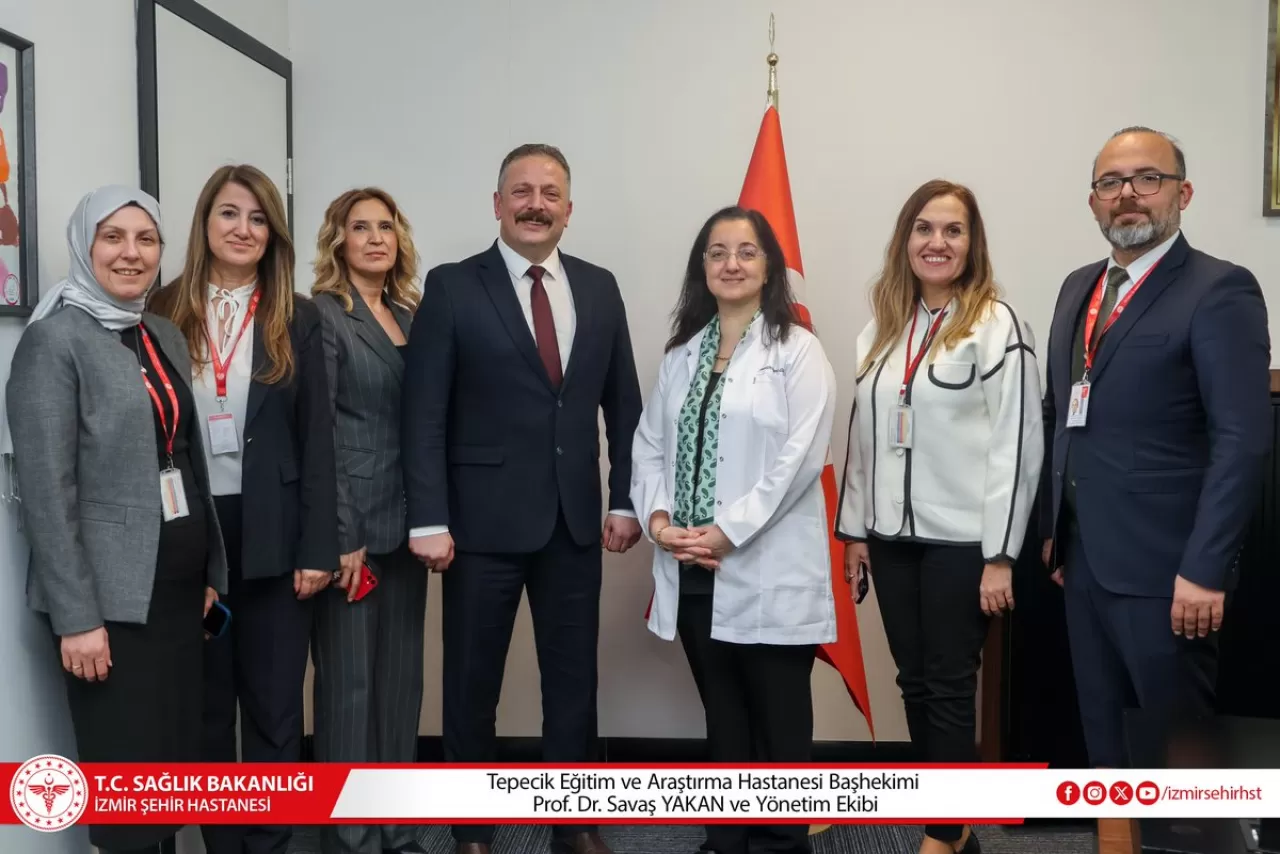 İzmir Şehir Hastanesi Başhekimi'ne Tepecik Eğitim ve Araştırma Hastanesi'nden Hayırlı Olsun Ziyareti