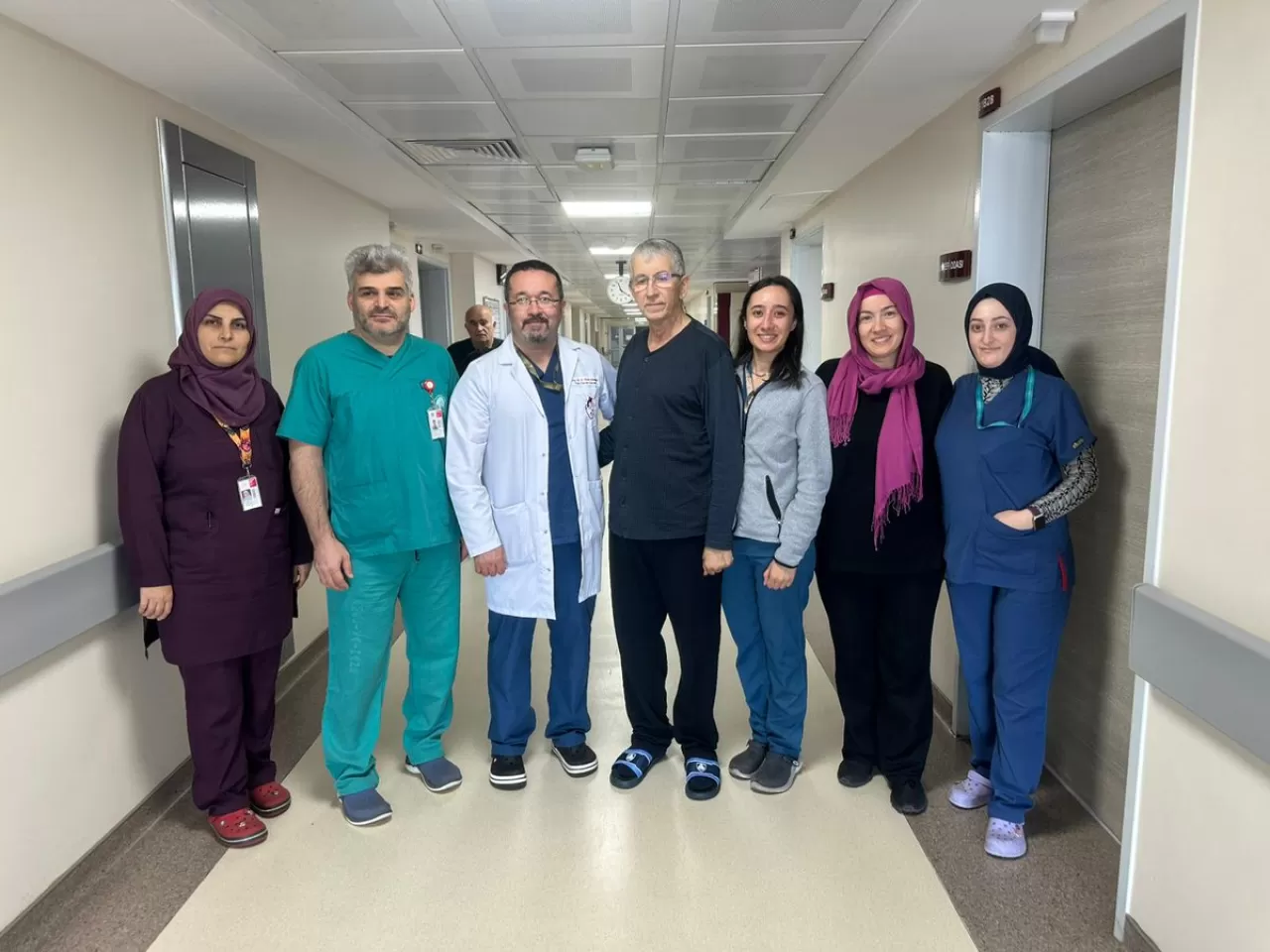 Rize'de Tıp Dünyasında Çığır Açan Ameliyat: Mini Kesiden Dikişsiz Aort Kapağı Değişimi