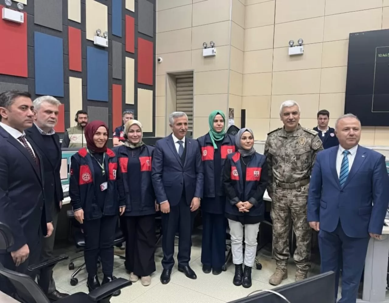 Kahramanmaraş'ta 112 Acil Çağrı Merkezi Personeline Yeni Yıl Ziyareti