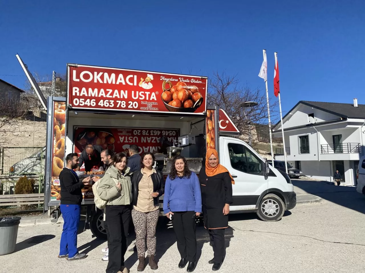 Denizli Çameli'nde Doktordan Tatlı Mola İkramı