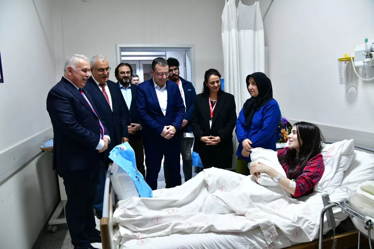 Trabzon'da Yeni Yılın İlk Bebekleri Sevindirdi