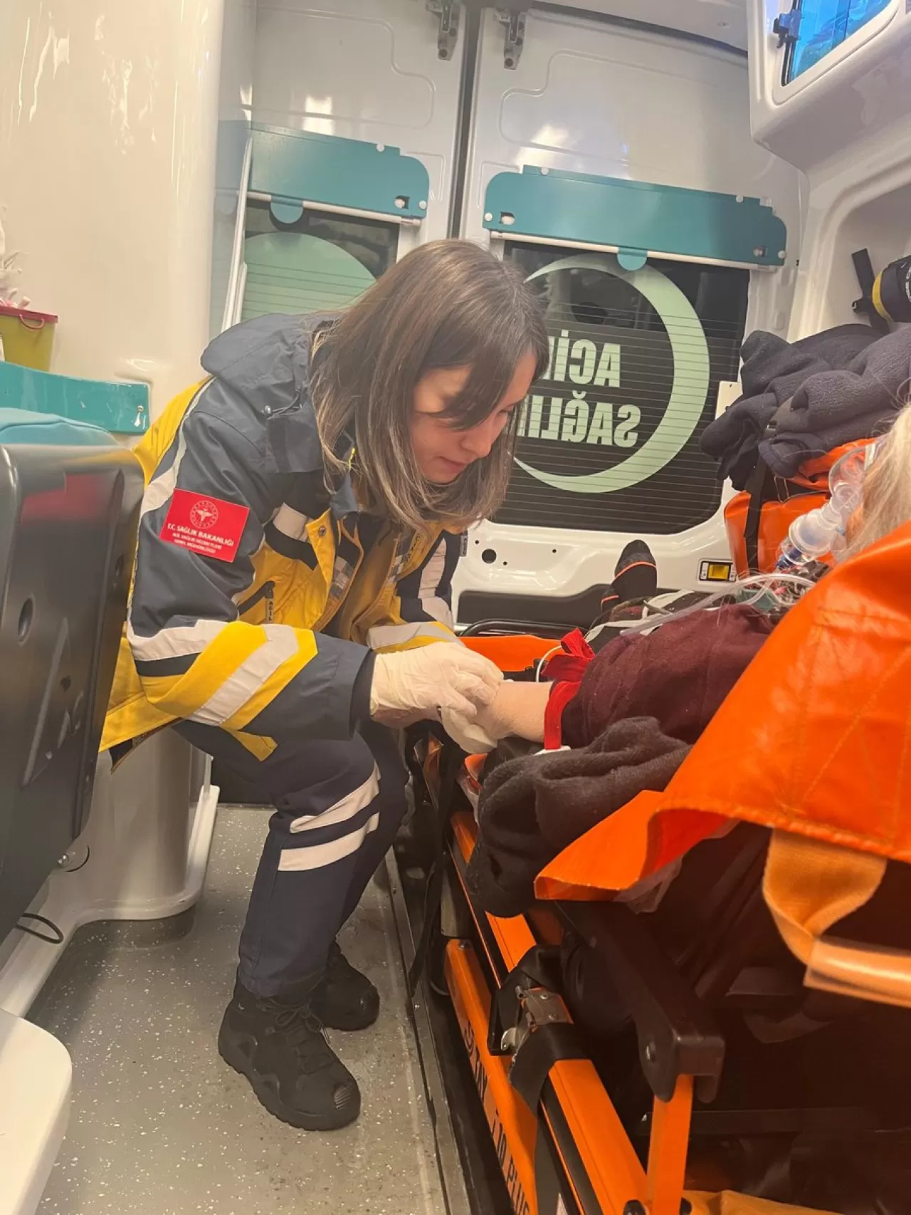 Tunceli'de Zorlu Kış Şartlarında Yola Çıkan Sağlık Ekiplerine Destek