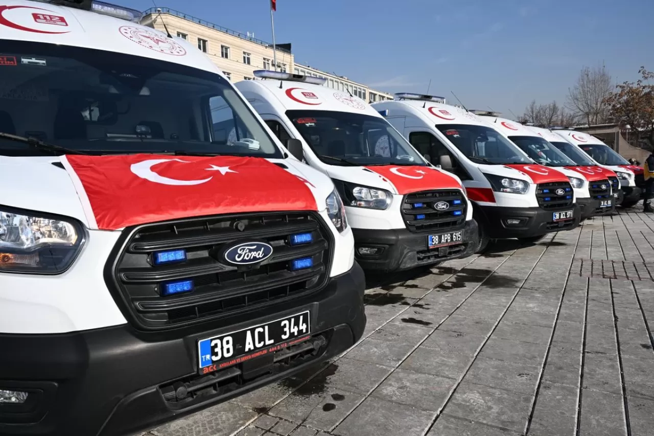 Kayseri'ye 12 Yeni Ambulans ile Acil Sağlık Hizmetleri Güçlendi