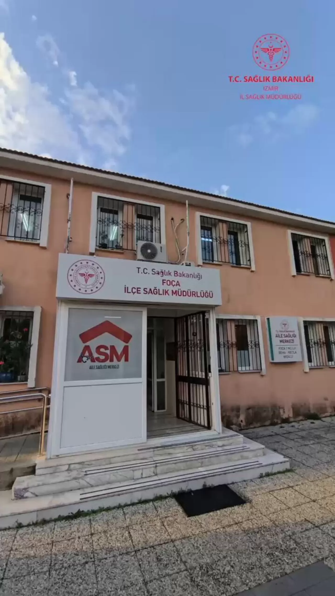 İzmir İl Sağlık Müdürü Foça ve Menemen'de İncelemelerde Bulundu