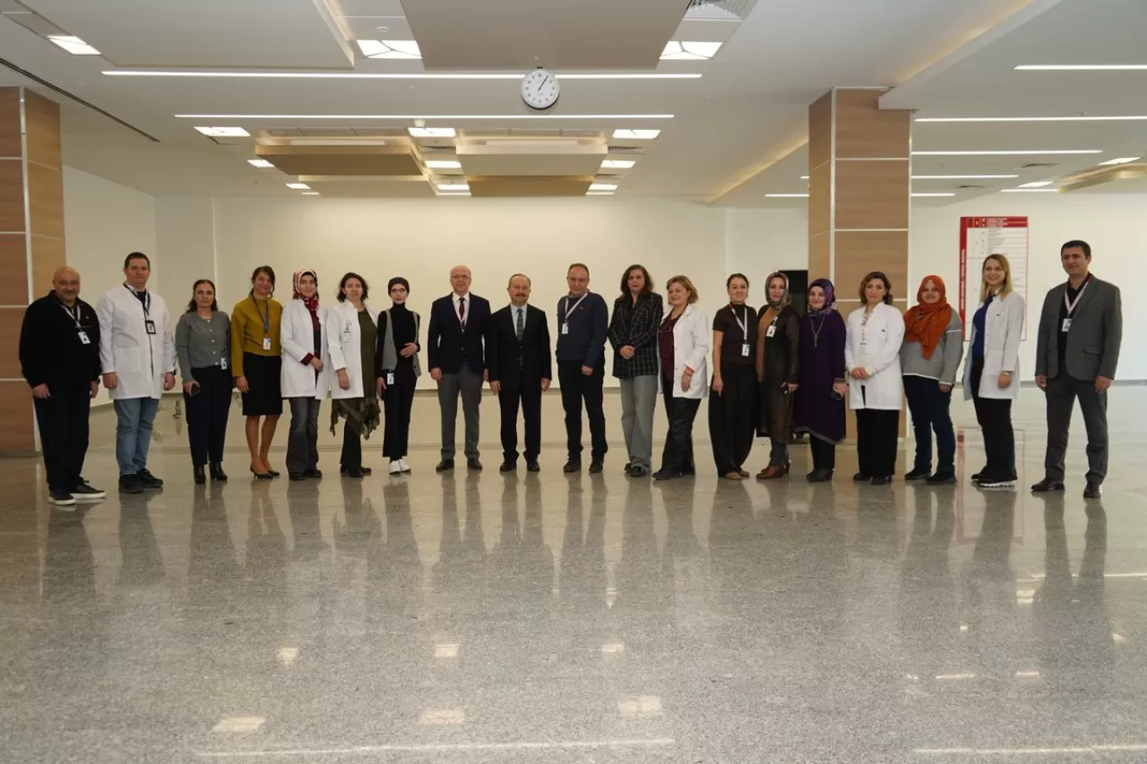 Kayseri Şehir Hastanesi'nde Uzman Hekimler Önemli Bir Toplantıda Bir Araya Geldi