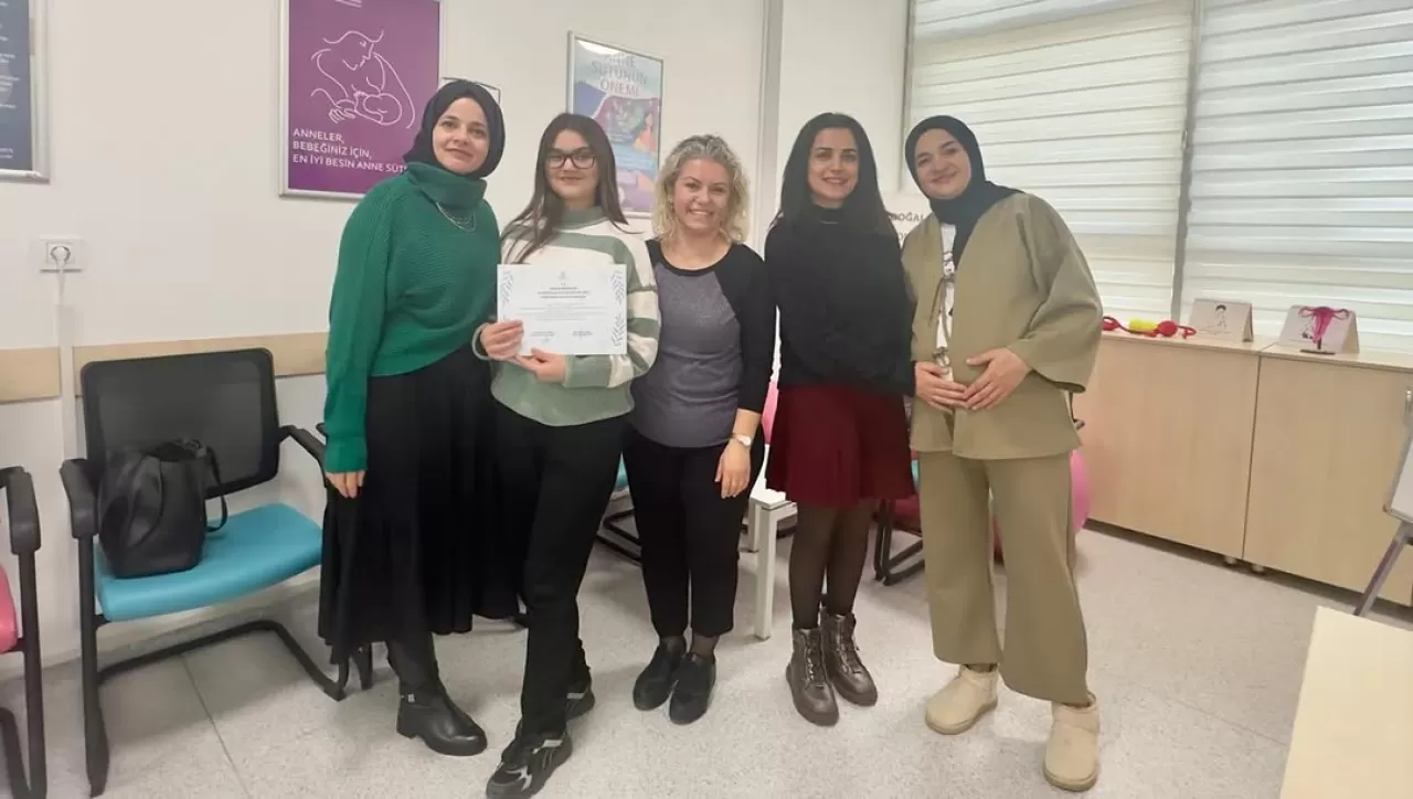 Bursa Nilüfer'de Gebe Okulu, Annelere Yönelik Eğitimleri Tamamladı