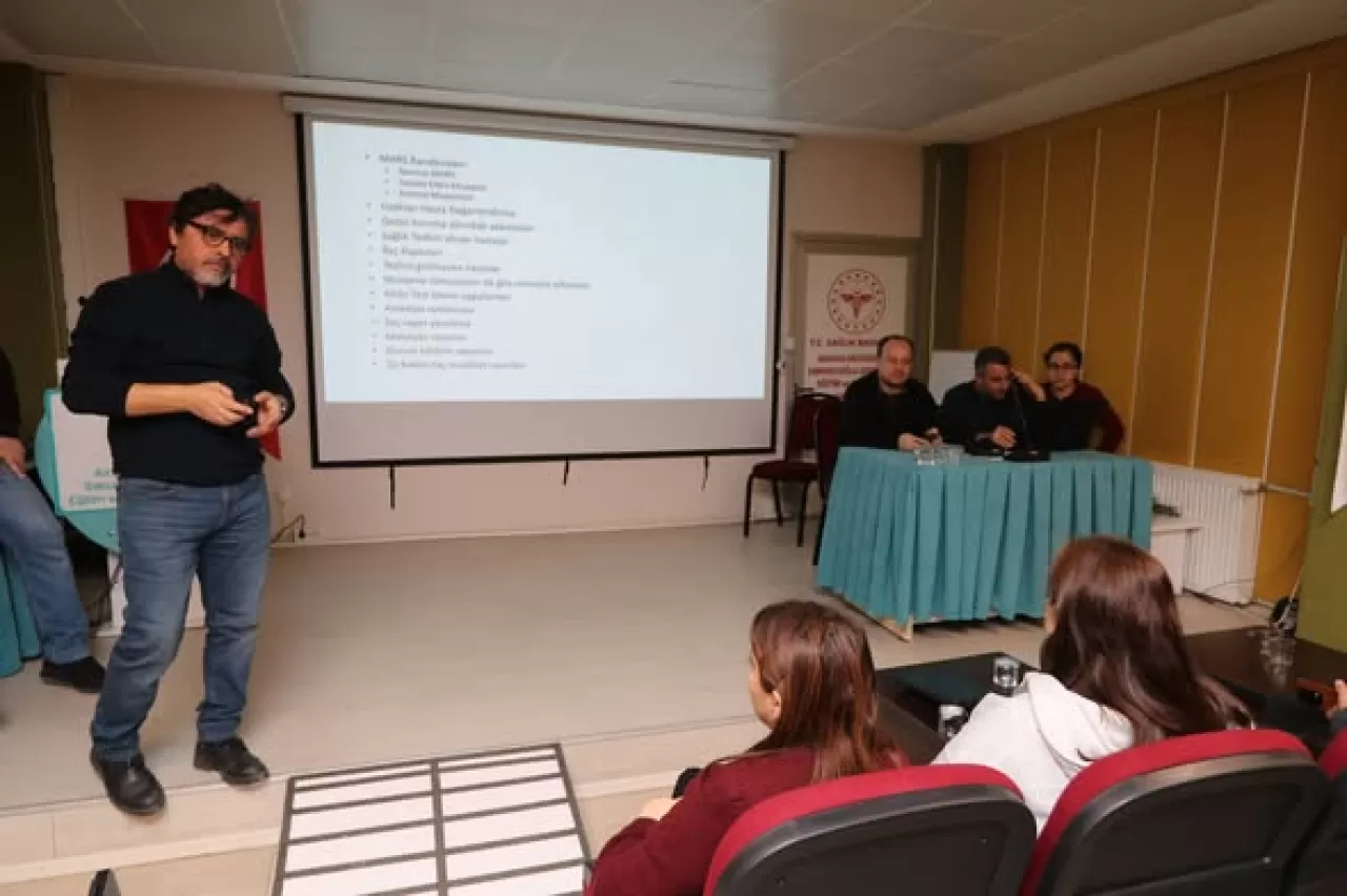 Amasya'da Poliklinik Sekreterlerine MHRS ve Hasta İşlemleri Eğitimi