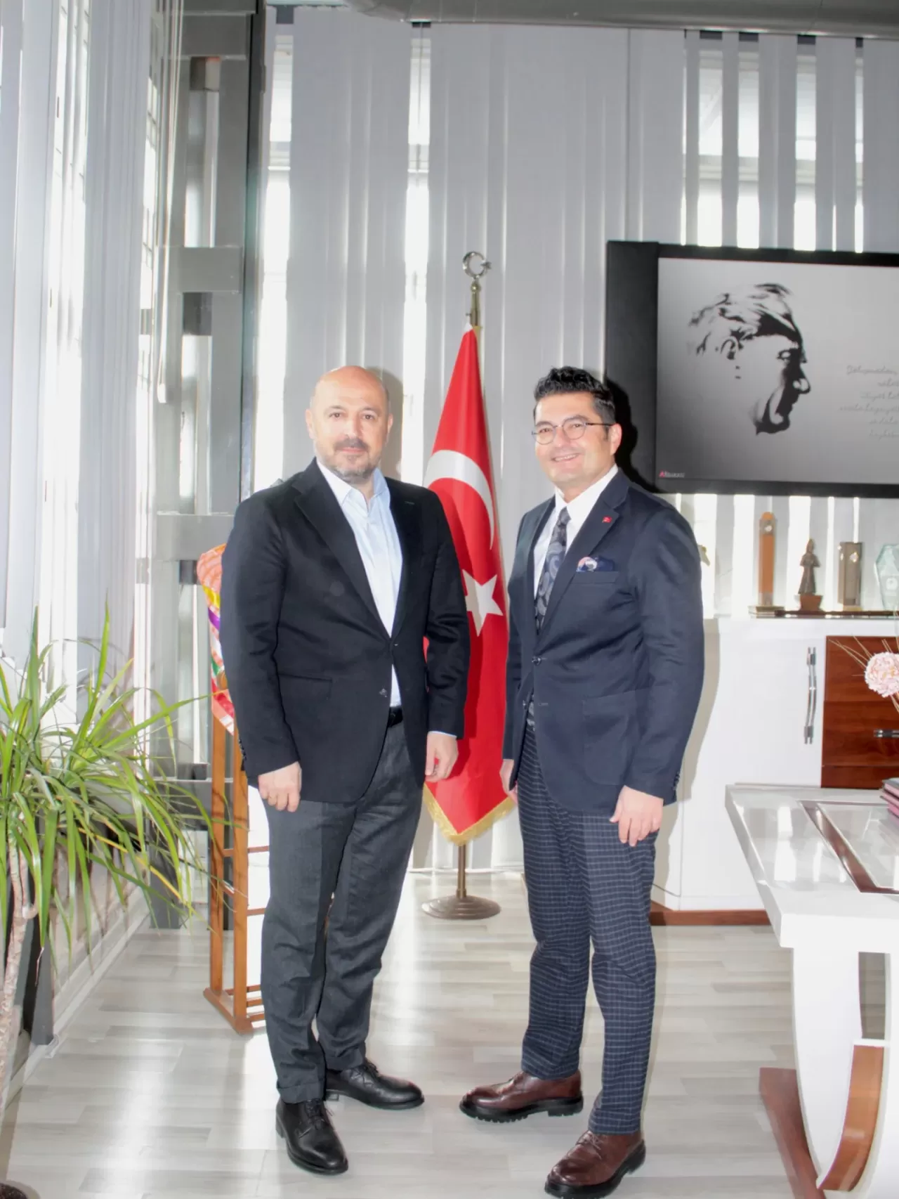 Adana İl Sağlık Müdürü Halil Nacar, İl Kültür ve Turizm Müdürlüğü'nü Ziyaret Etti