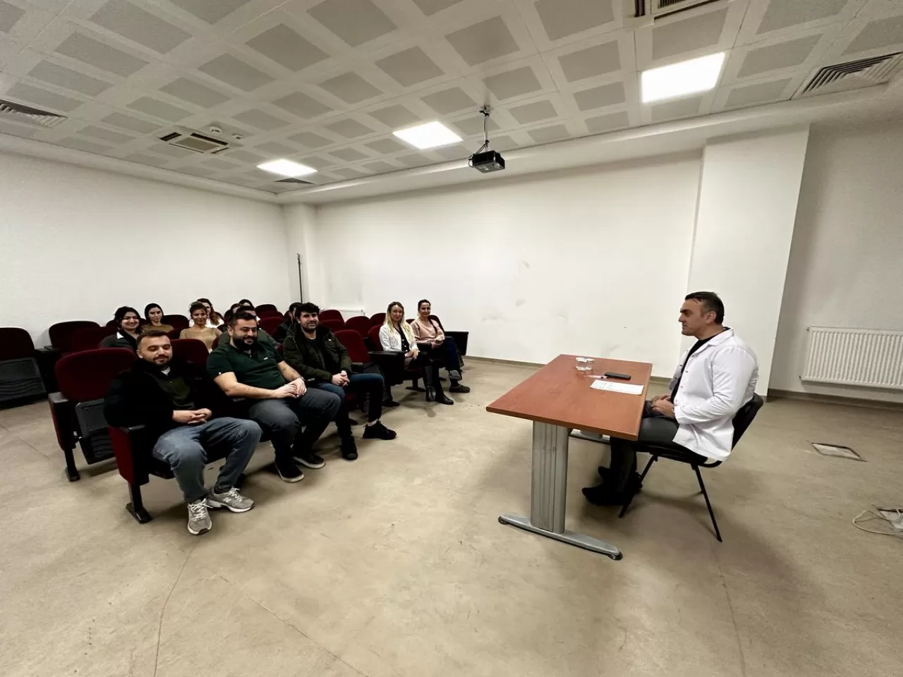 Mardin Ağız ve Diş Sağlığı Merkezi'nde Değerlendirme Toplantısı Yapıldı