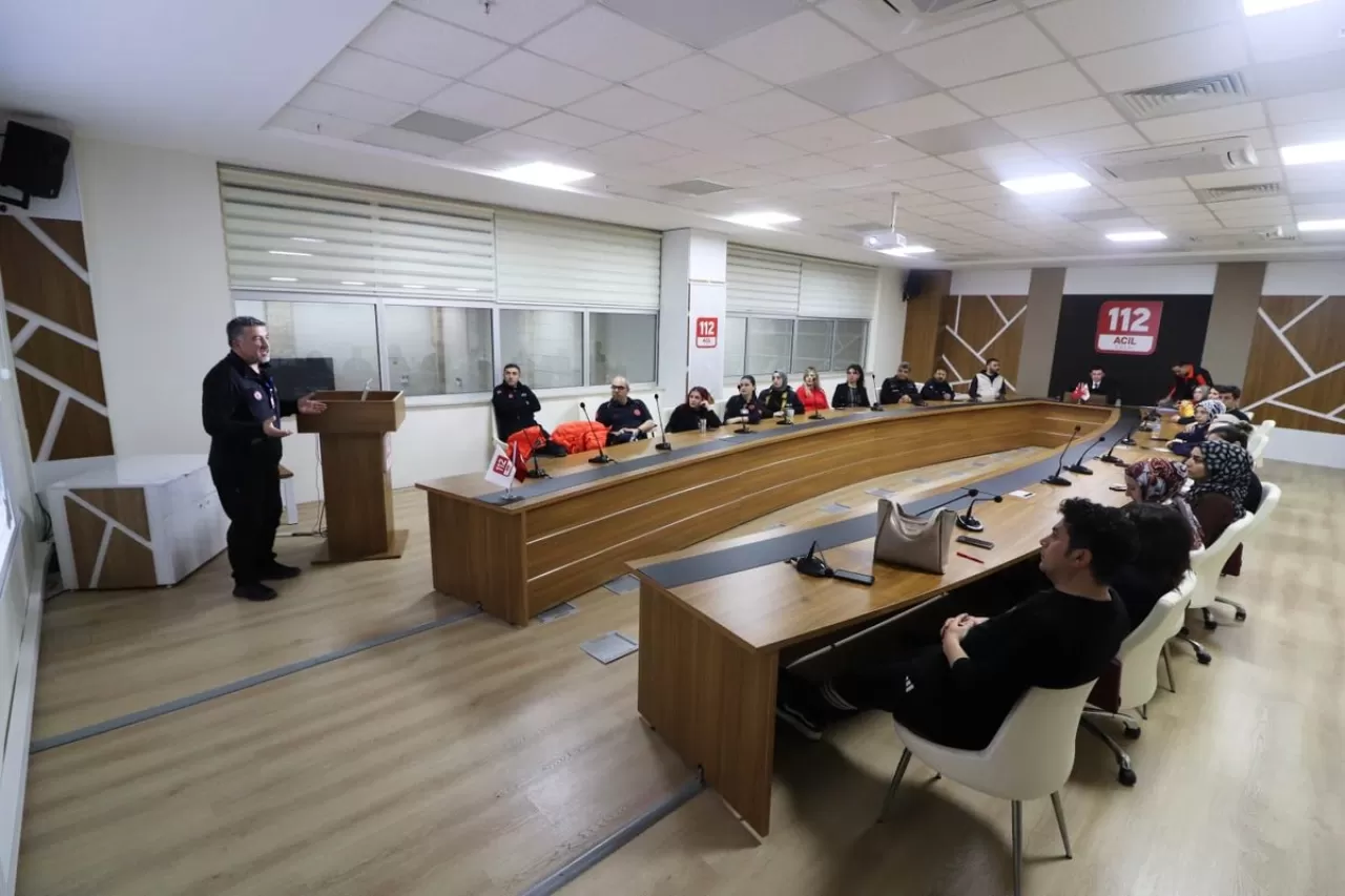 Samsun'da 112 Acil Çağrı Merkezi Personeline AFAD Eğitimi