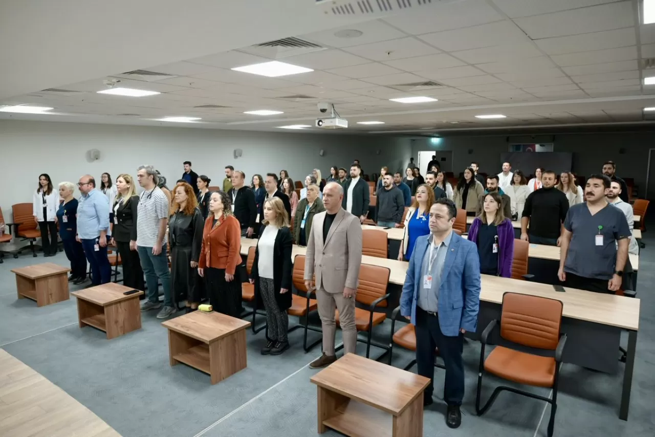 Antalya Şehir Hastanesi'nde Acil ve Yoğun Bakım Hemşireleri İçin Sertifikalı Eğitim Programı Başladı