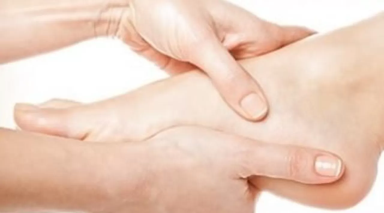 Gündüz Ayak Uyuşmasına Dikkat: Periferik Nöropatinin Sessiz İşareti Olabilir