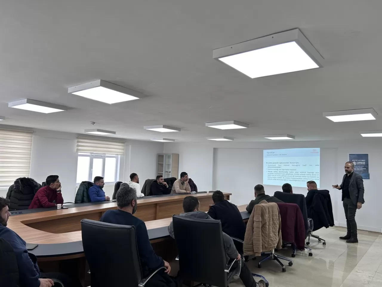 VEDAŞ Personeline Hayat Kurtarıcı İlk Yardım Eğitimi