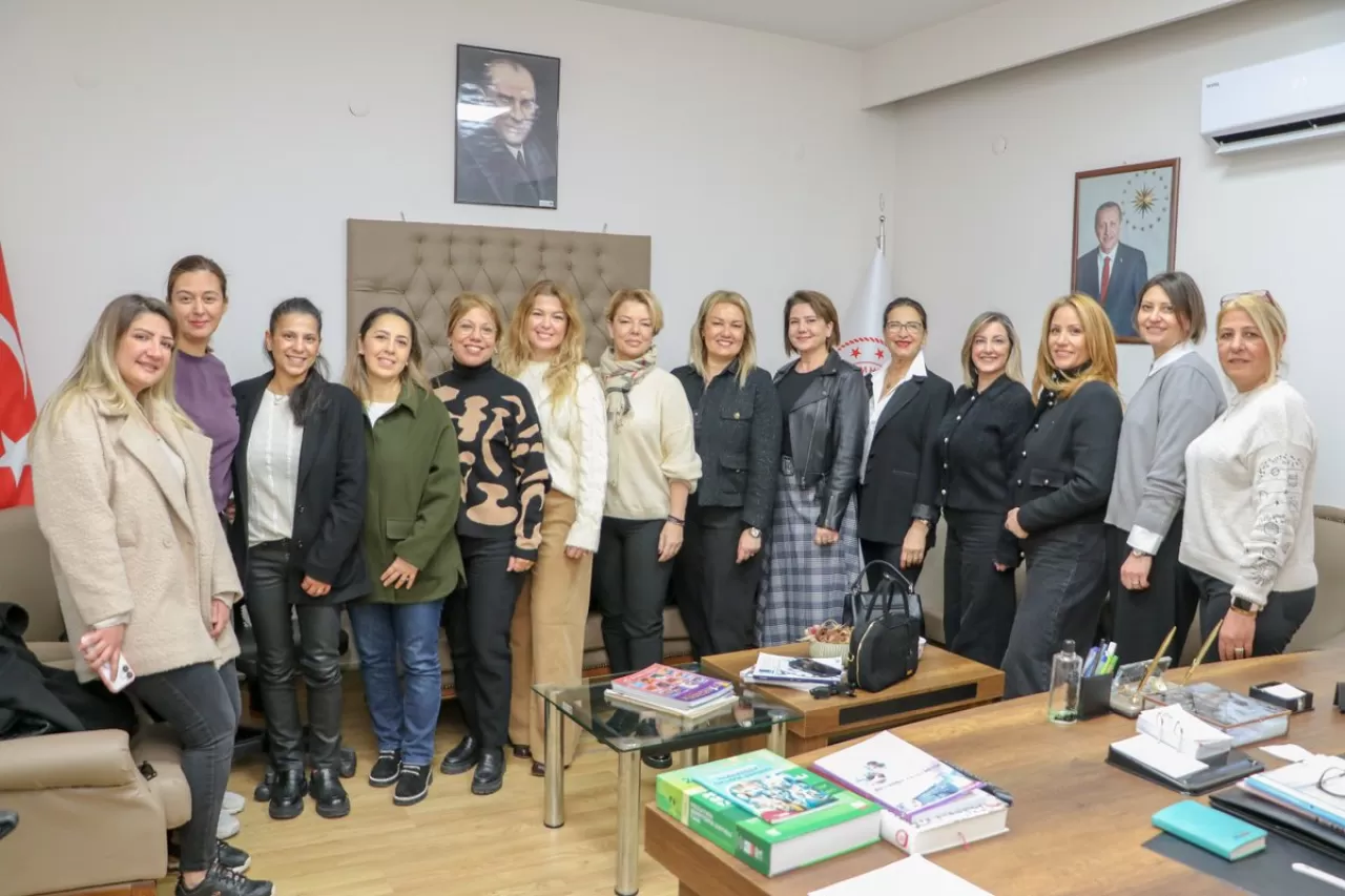 Özel TAKEV Okulları Okul Aile Birliği'nden Dr. Behçet Uz Çocuk Hastanesi'ne Anlamlı Ziyaret