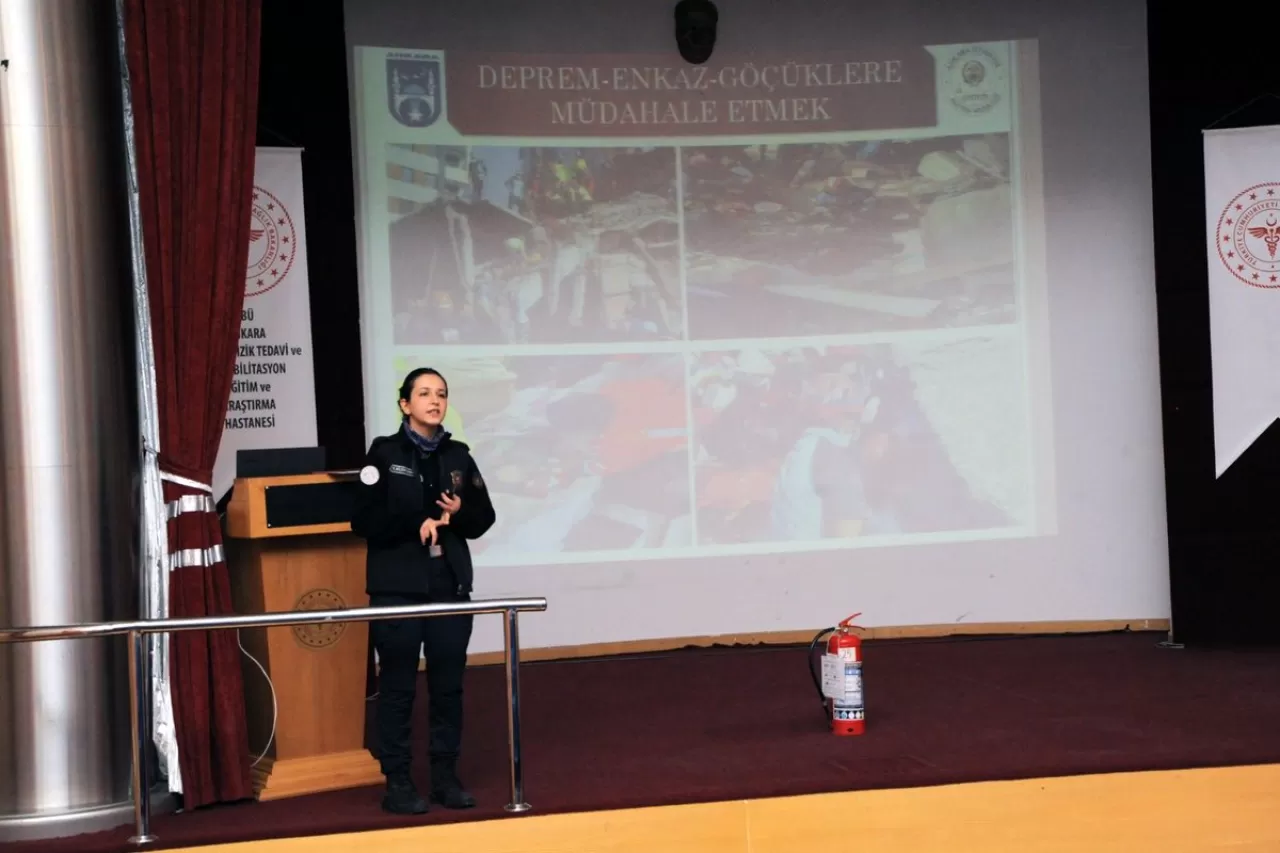 Gaziler Hastanesi'nde Yangın Söndürme Eğitimi Gerçekleştirildi