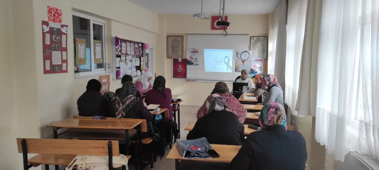 Kırıkkale'de Kadınlara Yönelik Serviks Kanseri ve Hijyen Eğitimleri