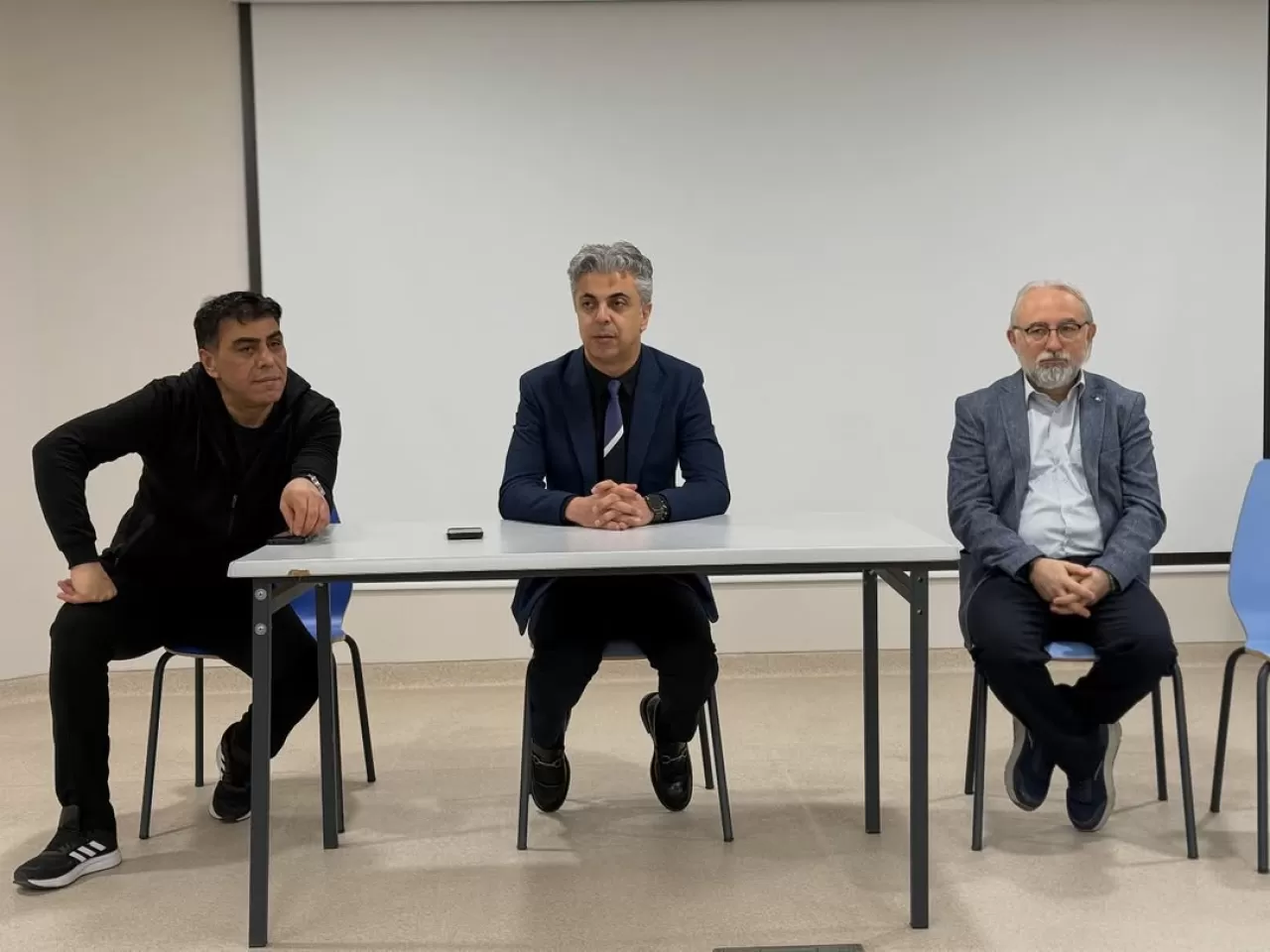 Erzincan'da Hastane Çalışanlarına Yönelik Motivasyon ve Uyum Toplantısı Düzenlendi