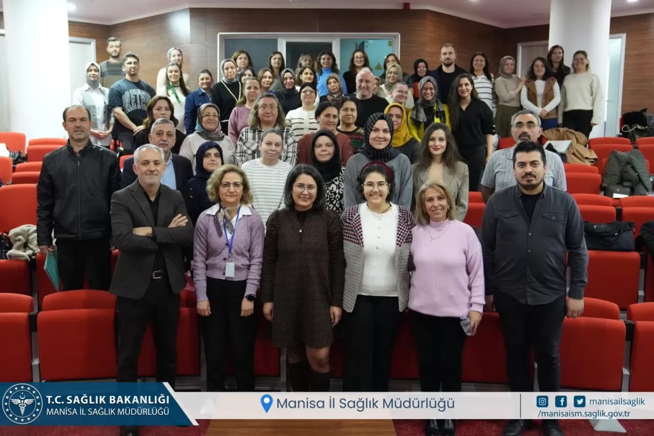 Manisa'da Birinci Basamak Sağlık Personeline Halk Sağlığı Eğitimi