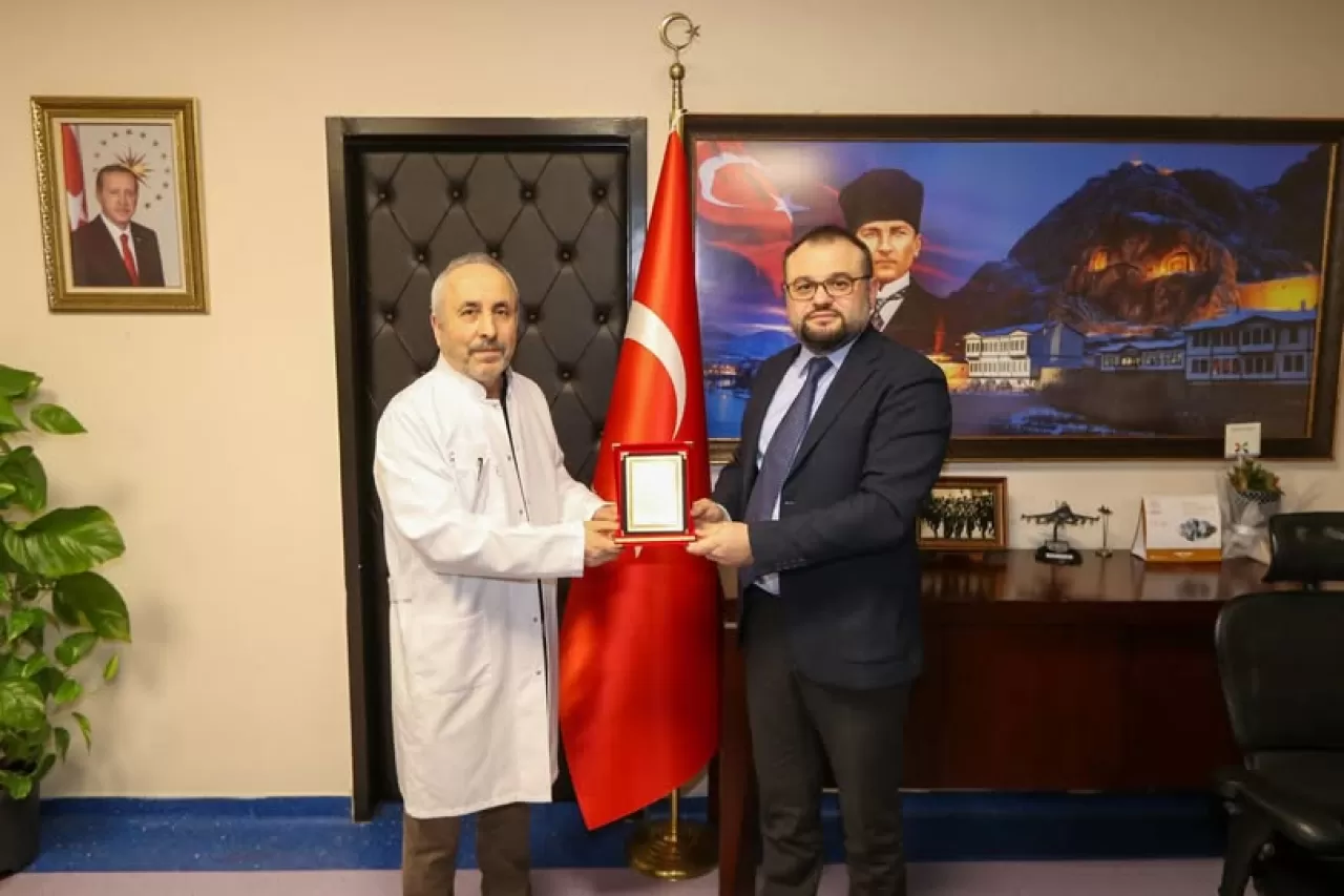 Amasya'da Op. Dr. Bayram Çelik Emekli Oldu