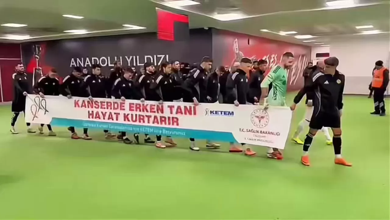 Eskişehirspor, Rahim Ağzı Kanseri Farkındalık Ayı'na Sahadan Destek Verdi