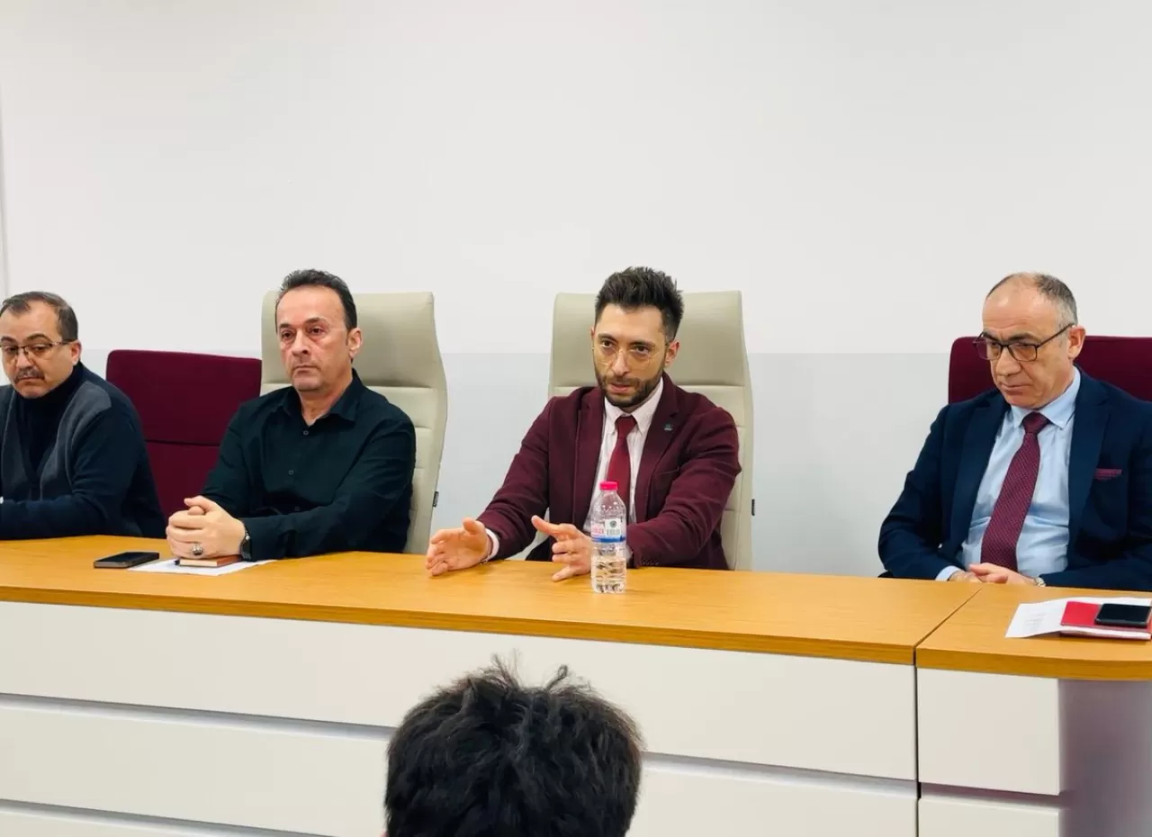 Sinop Atatürk Devlet Hastanesi'nde Temizlik Personeli ile Önemli Toplantı Gerçekleştirildi